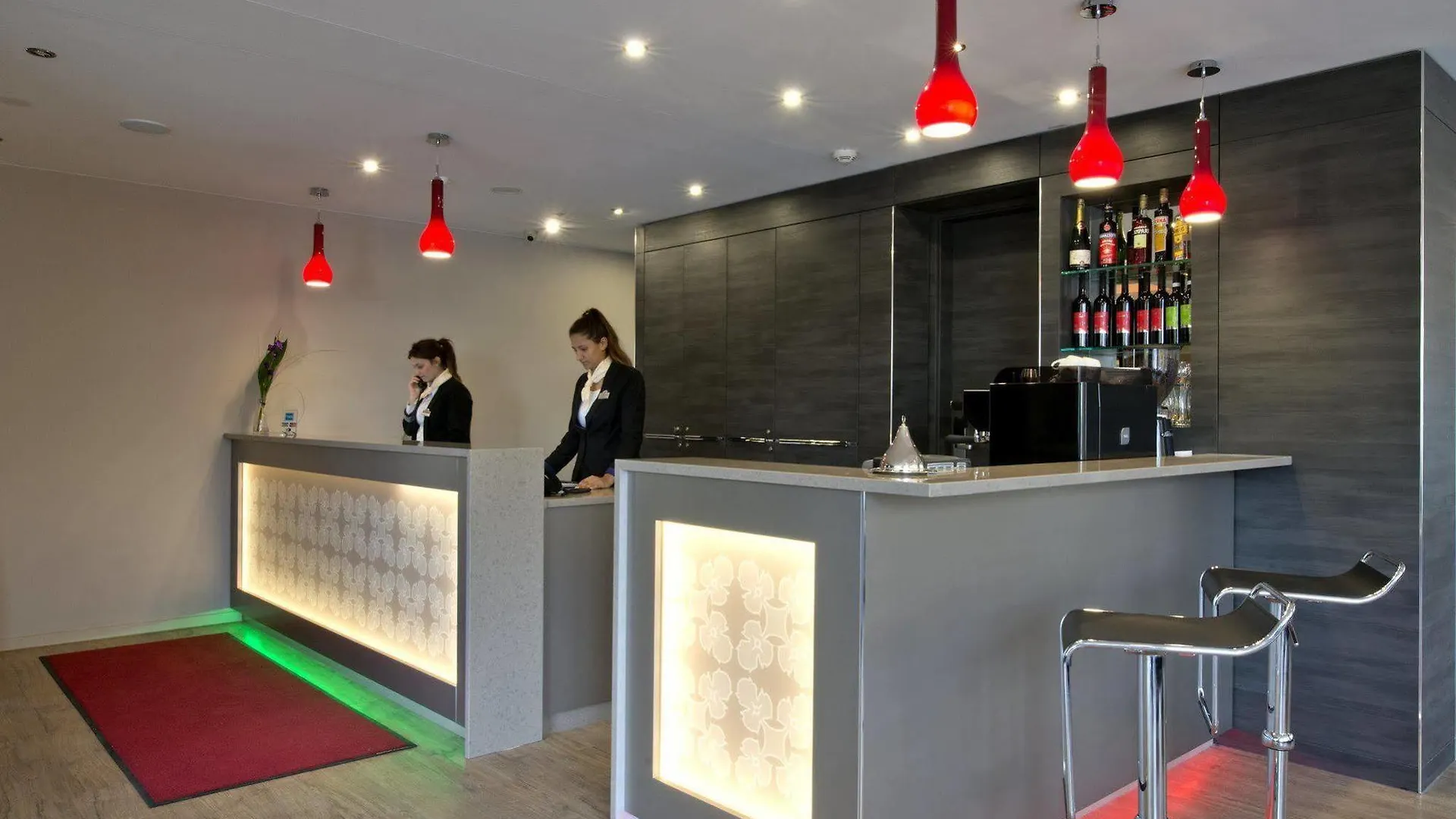 Hotel Vier Jahreszeiten Berlin City 4*,
