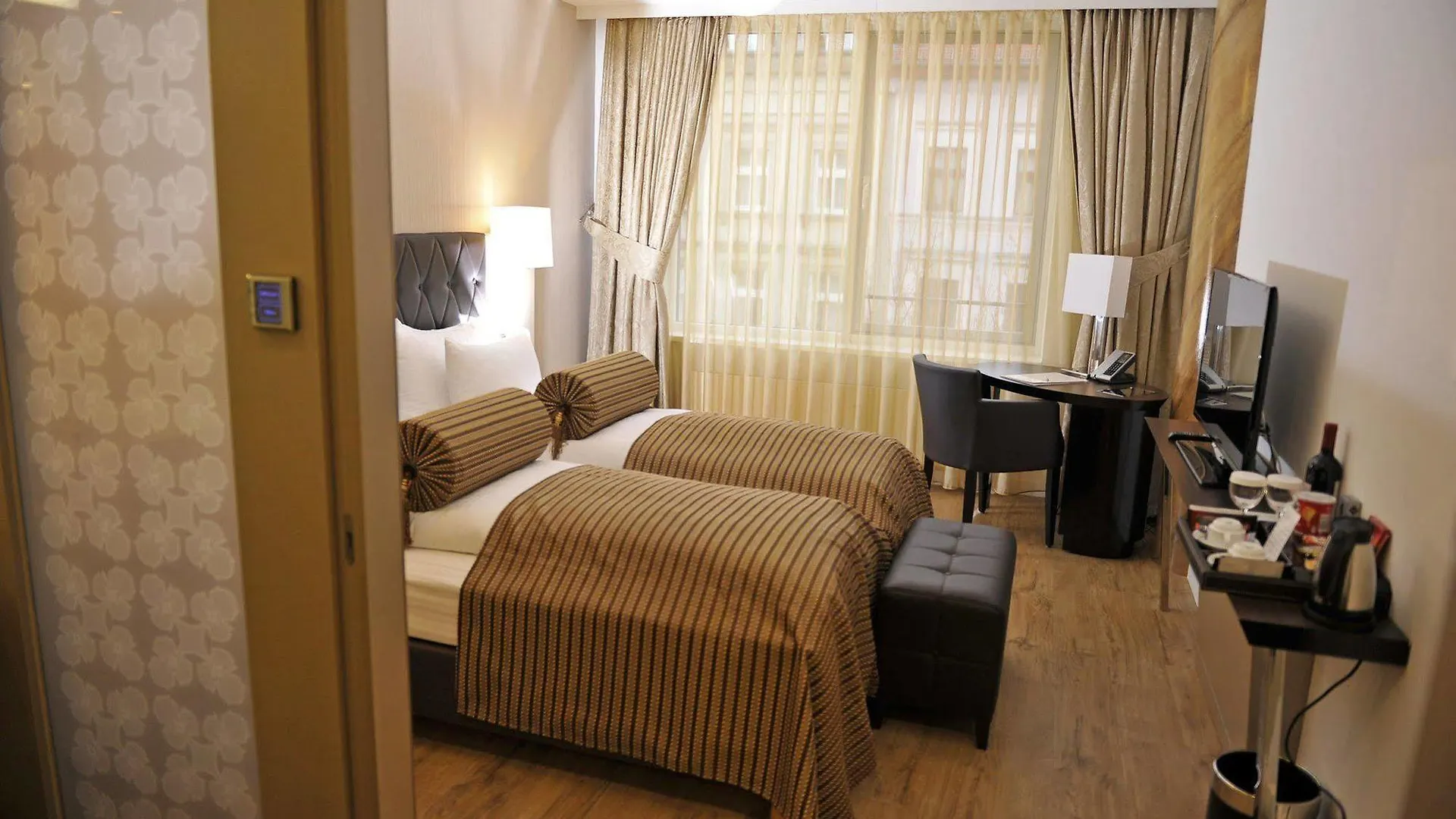 Hotel Vier Jahreszeiten Berlin City