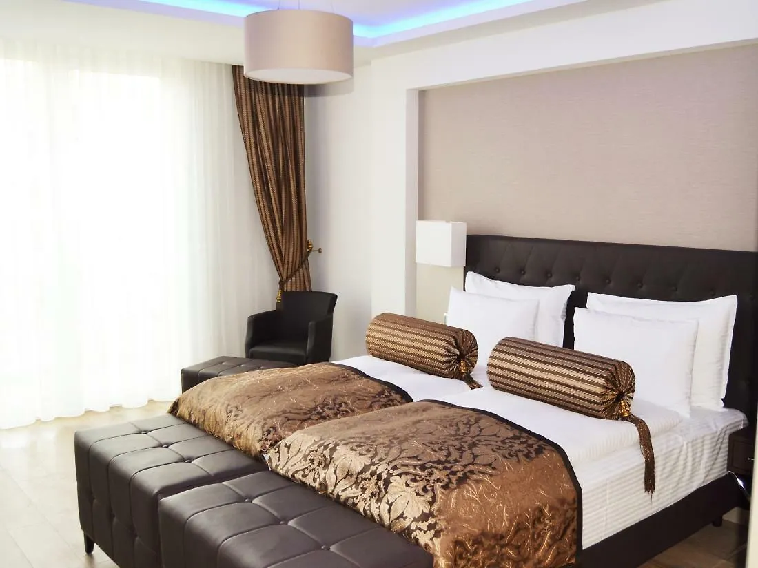 Hotel Vier Jahreszeiten Berlin City 4*,